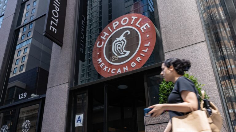 Chipotle Mexican Grill CMG Q2 2024 earnings