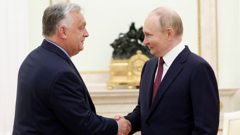 Join a union with Putin Poland and Hungary in diplomatic