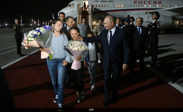 Russia President Vladimir Putin Meets Freed Russian Prisoners At Moscow