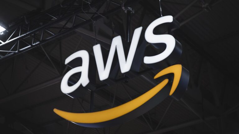 Amazon makes 8 billion UK investment to build cloud and