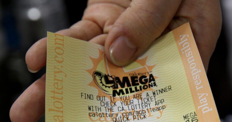 Lucky Texas quick pick nets Mega Millions player 810 million.com2Fa42F232F06daebcb4814ab0e9196c275