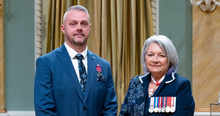 Edmontonian honoured with Medal of Bravery — 26 years after