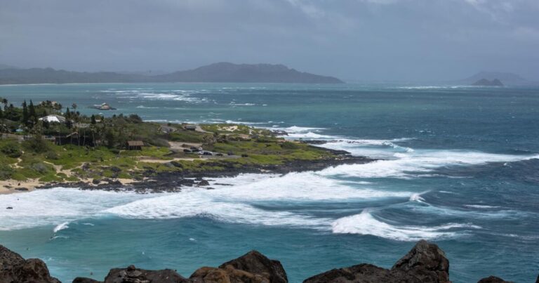 High waves sweep beachgoers into the ocean in Oahu killing.com2Fc52F8e2F89c9f54243deb0cc2269ae0c