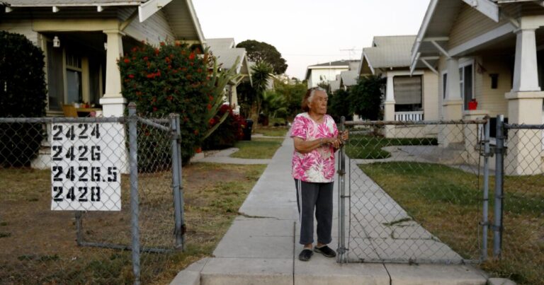 LA moves to prohibit landlords from evicting tenants in order.com2Fzbk2Fdamlat images2FLA2FLA PHOT