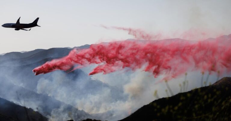 Wildfire retardant is laden with toxic metals study finds.com2F452F642F2017259845b4a58ac88a5d51